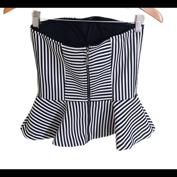 GUESS Scuba Knit Bandeau Strapless Top With Peplum Bottom Black Stripe Sz Small - Picture 8 of 10